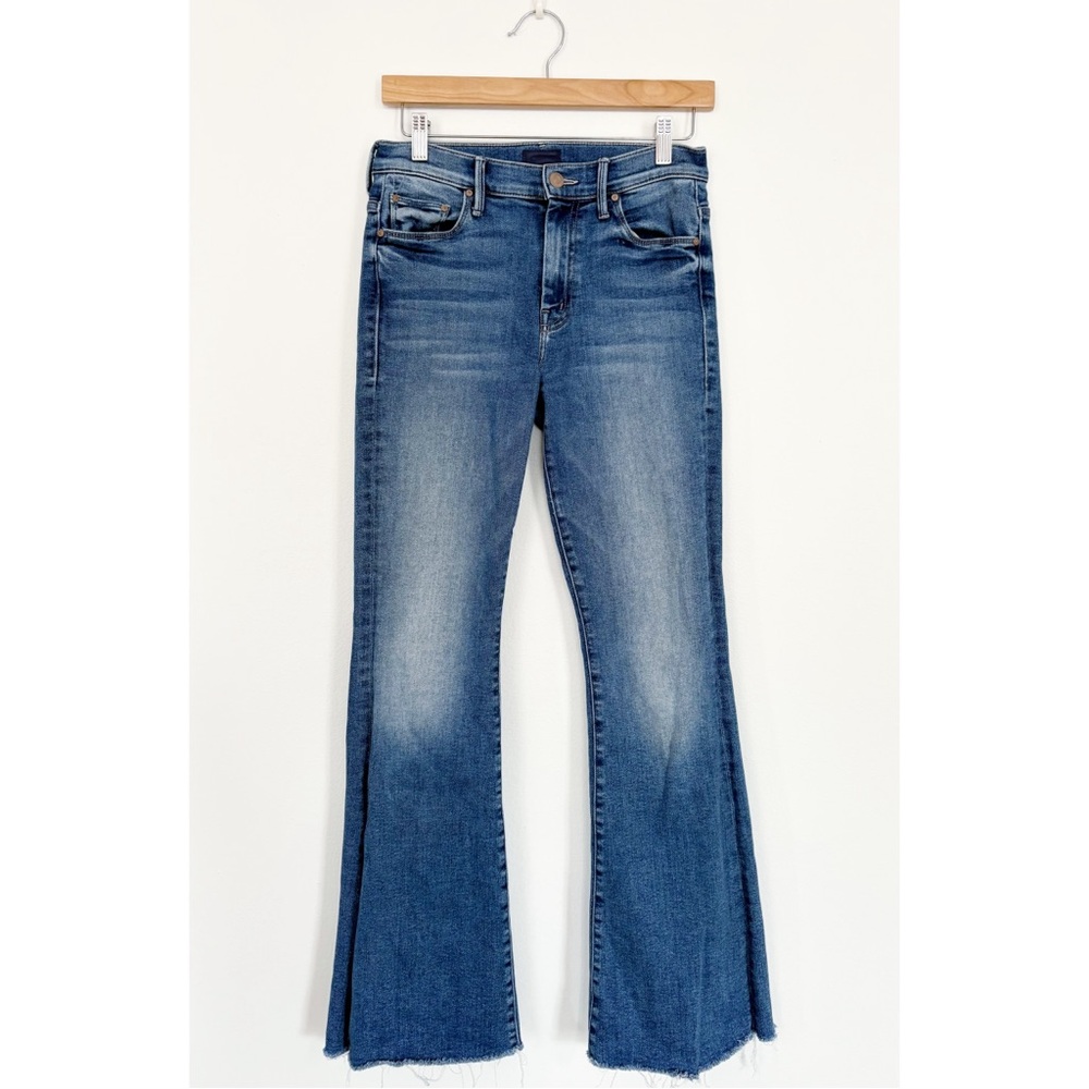 MOTHER || The Weekender Fray Flare Jeans in Hop On Hop Off Wash Stretch Blue 27